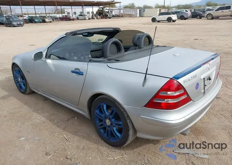 2004 Mercedes-Benz Slk 230 Kompressor from USA, damaged, VIN WDBKK49F64F299674